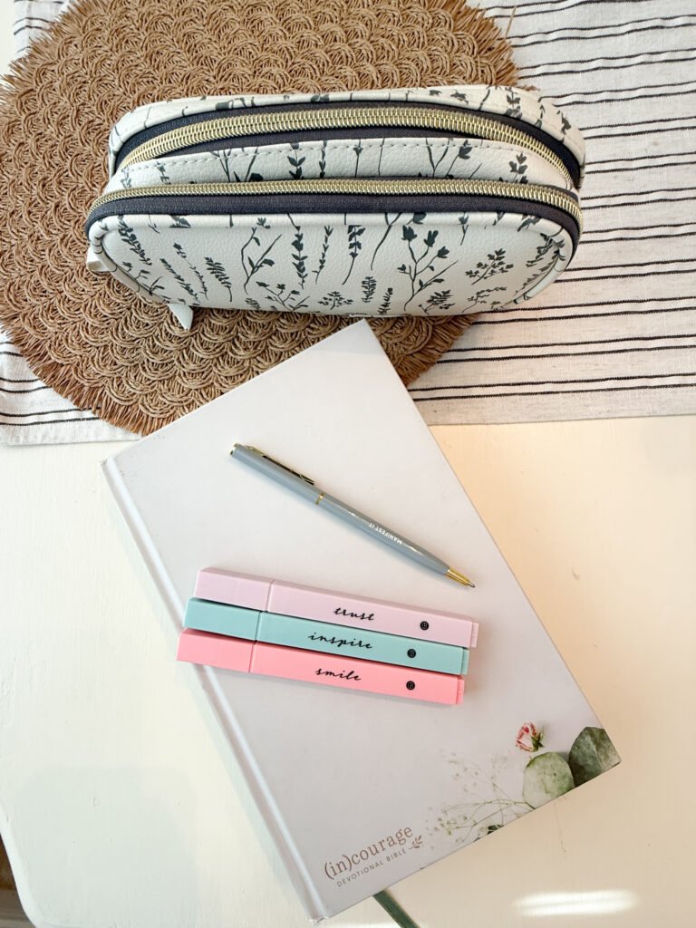 Womens Study Bible-womens Devotional Bible